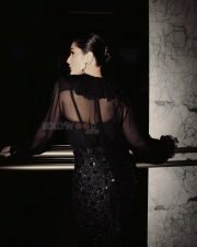 Stunning Kareena Kapoor in a Black Gown Photos 04