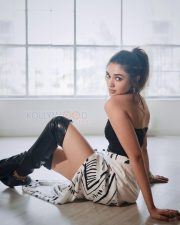 Stunning Krithi Shetty in a Black Strapless Tube Top and Skirt Pictures 02