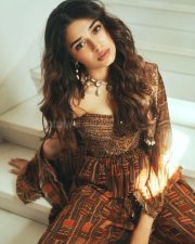 Talented Krithi Shetty in a Strapless Bustier Corset with a Matching Wide Leg Palazzo Trousers Photos 01