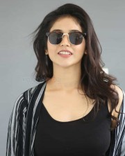 Taxiwala Heroine Priyanka Jawalkar Sexy Photos