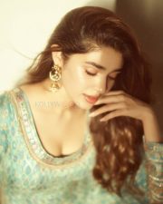 Telugu Diva Krithi Shetty in a Traditional Ethnic Kurti Photos 01