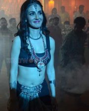 Thikka Movie Heroine Farah Karimi Pictures
