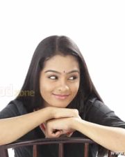 Actress Gayathri Photos