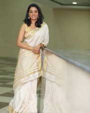 Actress Gayathrie Latest Photoshoot Stills