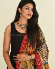 Actress Malavika Satheesan at Bommala Koluvu Movie Trailer Launch Pictures