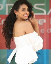 Actress Nithya Naresh Speech At Operation Gold Fish Movie Teaser Launch Photos
