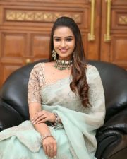 Actress Pujita Ponnada at Ravanasura Movie Pre Release Event Pictures 15