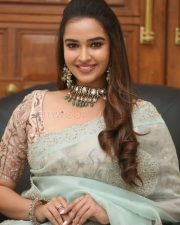 Actress Pujita Ponnada at Ravanasura Movie Pre Release Event Pictures 18