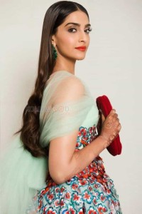 Actress Sonam Kapoor Latest Photoshoot Pictures