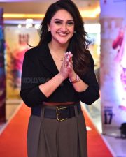 Actress Sridevi Vijaykumar at Bad Boy Karthik Movie Trailer Launch Pictures 09
