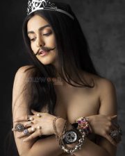 Adah Sharma Topless Photo 01