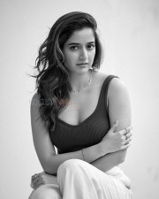 Beautiful Ashika Ranganath in a Crop Top Black and White Pictures 03 Beautiful Ashika Ranganath in a Crop Top Black and White Pictures 03