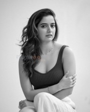 Beautiful Ashika Ranganath in a Crop Top Black and White Pictures 05 Beautiful Ashika Ranganath in a Crop Top Black and White Pictures 05