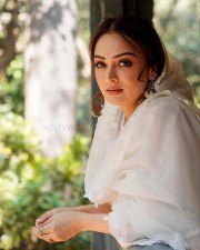 Beautiful Sandeepa Dhar in a Stylish Kurta Photos 03