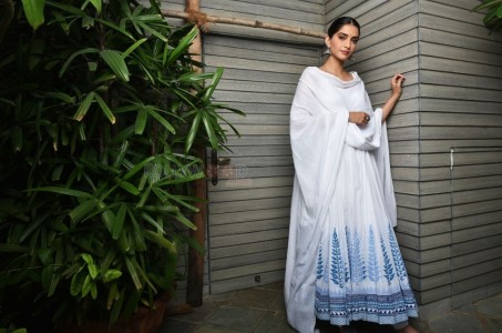 Blind Movie Actress Sonam Kapoor Photoshoot Pictures