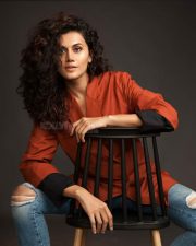 Blurr Movie Heroine Taapsee Pannu Photos