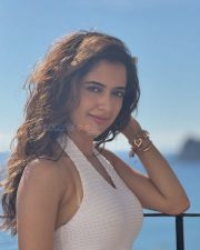 Dazzling Ashika Ranganath in a White Crop Top with Thin Straps Pictures 01 Dazzling Ashika Ranganath in a White Crop Top with Thin Straps Pictures 01