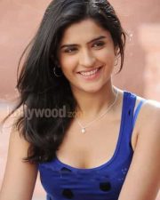Deeksha Seth Rowdi Raja Movie Spicy Sexy Photos