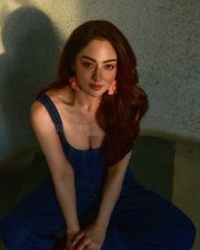Do Deewane Seher Mein Actress Sandeepa Dhar in a Dark Blue Corset Bustier Top with a Matching Jeans Photos 03