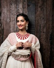 Enchanting Sonam Kapoor Photoshoot Stills 02