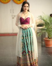 Heroine Ashika Ranganath at Bhartha Mahasayulaku Wignyapthi Interview Pictures 06