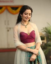 Heroine Ashika Ranganath at Bhartha Mahasayulaku Wignyapthi Interview Pictures 08