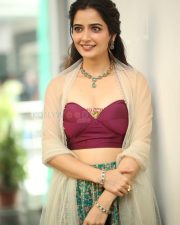 Heroine Ashika Ranganath at Bhartha Mahasayulaku Wignyapthi Interview Pictures 30
