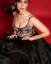 Indian Actress Sanya Malhotra in a Black Sunflair Gown with an Embellished Tulle Bodice and Taffeta Satin Skirt Photos 01