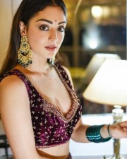 Kaagaz Movie Actress Sandeepa Dhar Sexy Pictures