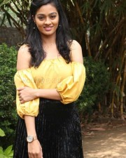Oru Nalla Naal Paathu Solren Heroine Gayathrie Shankar Photos
