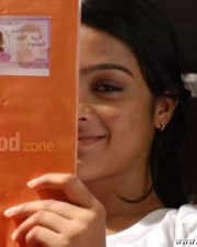 Pon Maalai Pozhuthu Heroine Gayathri Photos