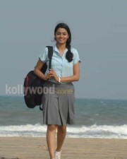 Pon Maalai Pozhuthu Heroine Gayathri Photos