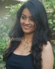 Ponmalai Pozhuthu Movie Heroine Gayathri Photos