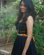 Ponmalai Pozhuthu Movie Heroine Gayathri Photos