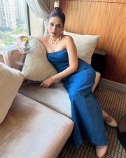 Stunning Shraddha Das in a Denim Tube Dress Pictures 01 Stunning Shraddha Das in a Denim Tube Dress Pictures 01