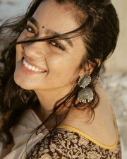 Tamil Actress Gayathrie Shankar Photoshoot Stills