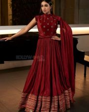 Tamil Actress Nivetha Pethuraj Photoshoot Pictures 03