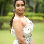 Pujita Ponnada 16 Telugu Actress Pujita Ponnada at Akasa Veedhilo Movie Trailer Launch Photos
