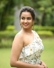 Telugu Actress Pujita Ponnada at Akasa Veedhilo Movie Trailer Launch Photos