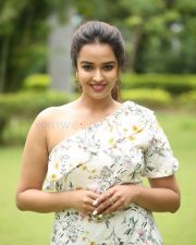 Telugu Actress Pujita Ponnada at Akasa Veedhilo Movie Trailer Launch Photos