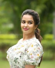 Telugu Actress Pujita Ponnada at Akasa Veedhilo Movie Trailer Launch Photos