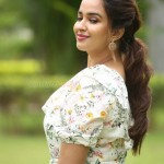 Pujita Ponnada 18 Telugu Actress Pujita Ponnada at Akasa Veedhilo Movie Trailer Launch Photos