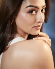 Tempting Sandeepa Dhar in a Black and White Bodycon Midi Dress Pictures 03