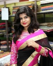 Actress Alekhya Inaugurates Pochampally Ikat Art Mela Photos 02