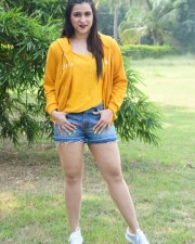 Actress Mannara Chopra At Hi 5 Movie Set Photos 06 Actress Mannara Chopra At Hi 5 Movie Set Photos 06