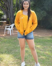 Actress Mannara Chopra At Hi 5 Movie Set Photos 09 Actress Mannara Chopra At Hi 5 Movie Set Photos 09