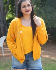 Actress Mannara Chopra At Hi 5 Movie Set Photos 10 Actress Mannara Chopra At Hi 5 Movie Set Photos 10