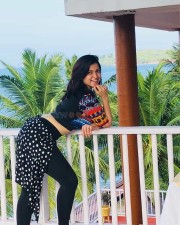 Actress Mannara Chopra Holiday Photos 11
