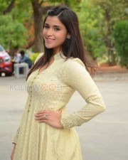 Actress Mannara Chopra New Pictures 29 Actress Mannara Chopra New Pictures 29