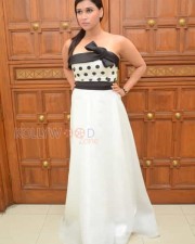 Actress Mannara Chopra New Pictures 32 Actress Mannara Chopra New Pictures 32